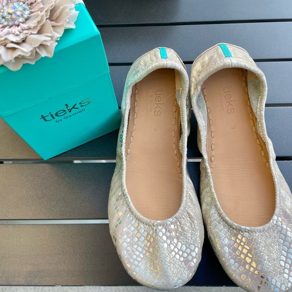 🥿BNIB Romantic Blush Tieks ~ size 9🥿 - Picture 3 of 9
